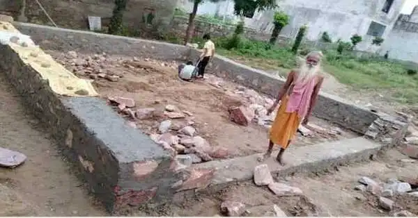 रचि महेस निज मानस राखा। पाइ सुसमउ सिवा सन भाषा॥