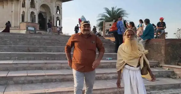 मेरा मुझमें कुछ नहीं,जो कुछ है सो तोर। तेरा तुझकौं सौंपता,